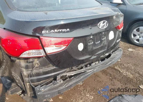 2013 Hyundai Elantra Limited z USA, uszkodzony, nr VIN KMHDH4AE7DU795716